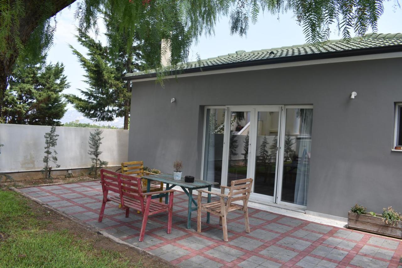 Pool Guesthouse Corinth Экстерьер фото