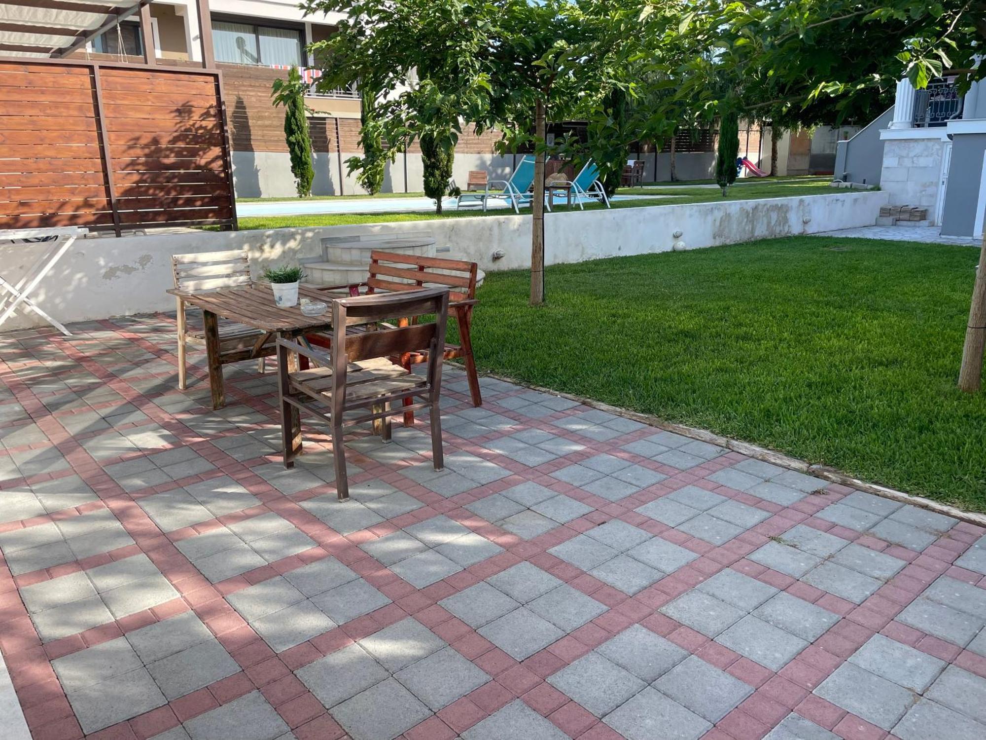 Pool Guesthouse Corinth Экстерьер фото